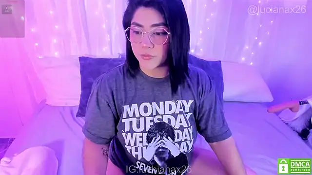 lucy26  online show from December 2025 01:34:01 AM