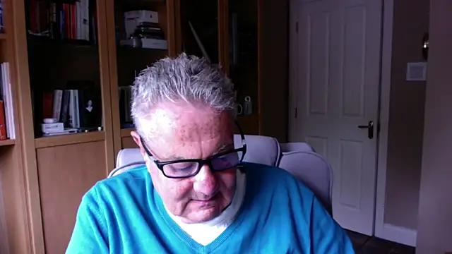 Snapshot of Oldpistolpete chatting on June 2026 08:56:02 AM Oldpistolpete online show from June 2026 08:56:02 AM