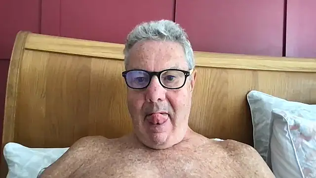 Snapshot of Oldpistolpete chatting on June 2026 03:25:02 PM Oldpistolpete online show from June 2026 03:25:02 PM
