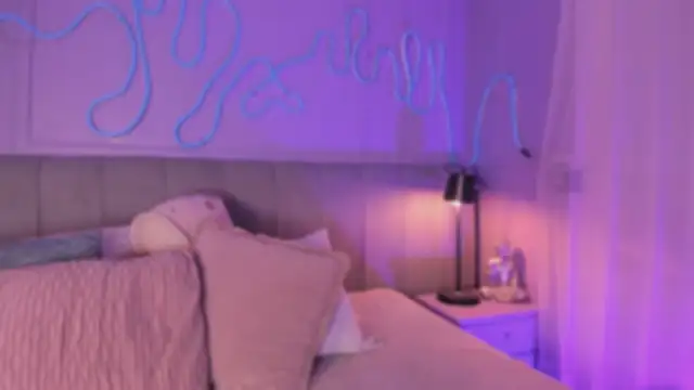 Sofly s online show from December 2025 12:11:02 PM