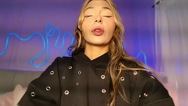Sofly s online show from May 2026 11:49:01 AM