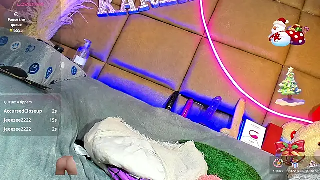 Snapshot of CelesteGill_ chatting on December 2024 02:21:01 PM CelesteGill online show from December 2024 02:21:01 PM