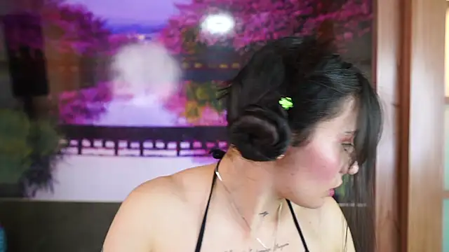 miss sharlotte18 online show from December 2025 06:04:01 PM