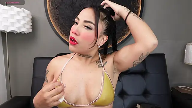 miss vaiolette online show from May 2026 11:04:01 AM