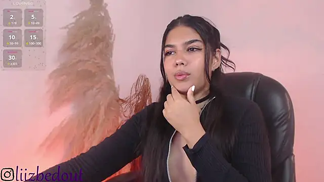 Snapshot of liz_bedoutxx chatting on October 2025 04:07:01 PM liz bedoutxx online show from October 2025 04:07:01 PM