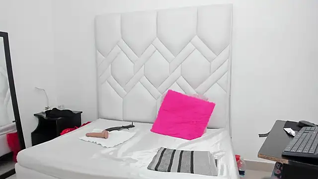 Mature Hard online show from February 2025 12:16:01 AM