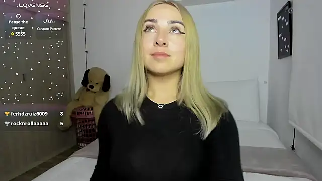 Snapshot of sophi_mooreno chatting on December 2024 03:35:01 AM sophi mooreno online show from December 2024 03:35:01 AM