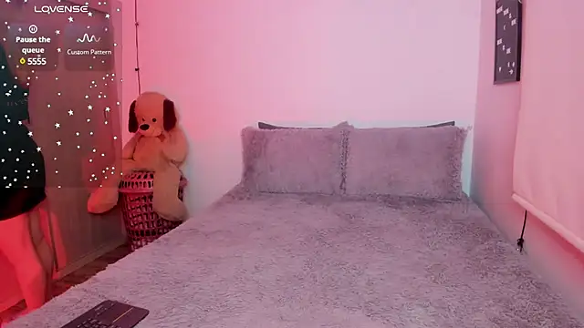 Snapshot of sophi_mooreno chatting on February 2025 01:19:02 AM sophi mooreno online show from February 2025 01:19:02 AM