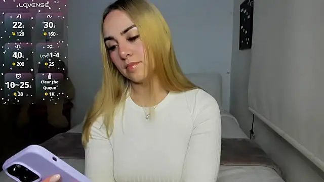 Snapshot of sophi_mooreno chatting on March 2025 02:17:02 AM sophi mooreno online show from March 2025 02:17:02 AM