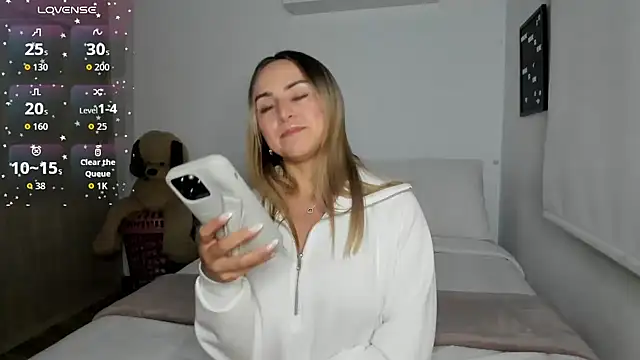 Snapshot of sophi_mooreno chatting on September 2025 11:49:01 PM sophi mooreno online show from September 2025 11:49:01 PM