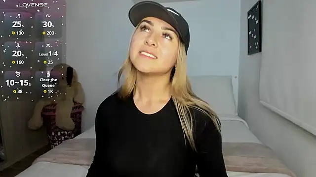 Snapshot of sophi_mooreno chatting on September 2025 02:27:02 AM sophi mooreno online show from September 2025 02:27:02 AM