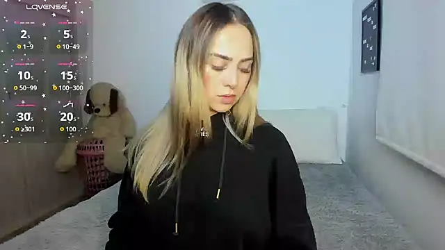 Snapshot of sophi_mooreno chatting on November 2025 12:11:01 AM sophi mooreno online show from November 2025 12:11:01 AM