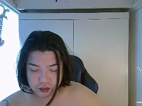 Snapshot of StrawberryWine07 chatting on March 2025 06:53:01 AM StrawberryWine07 online show from March 2025 06:53:01 AM