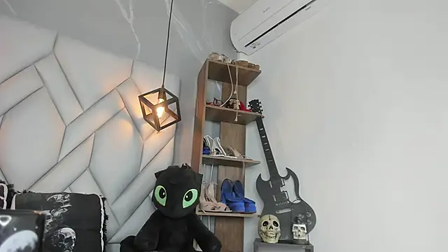 Snapshot of MirandaHaguen chatting on March 2025 03:52:01 AM MirandaHaguen online show from March 2025 03:52:01 AM