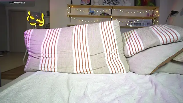 yourprettykate online show from March 2025 02:12:02 PM