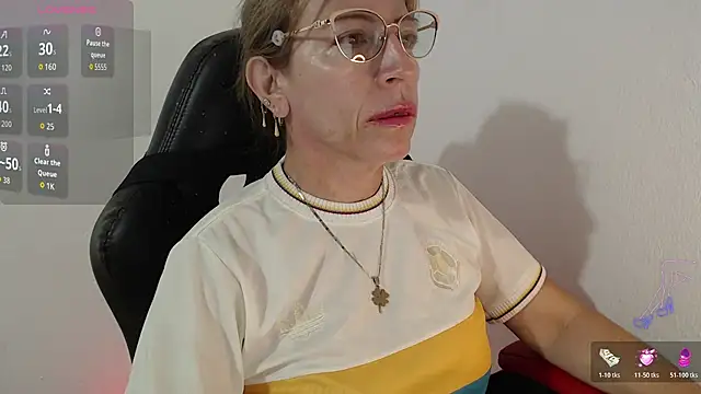 Chayla Ruiz online show from June 2026 11:49:02 AM