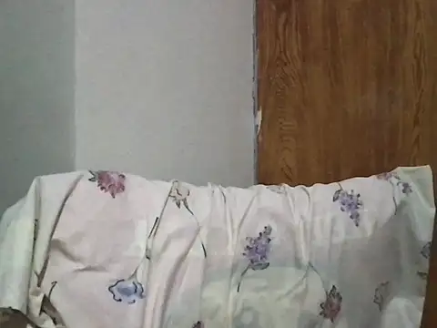 Snapshot of Lhadycarolyn chatting on March 2025 04:41:01 AM Lhadycarolyn online show from March 2025 04:41:01 AM