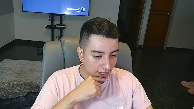 Jhoan saenz online show from November 2025 02:45:02 AM