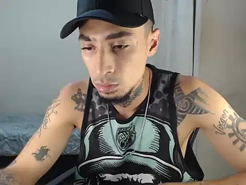 emiliano hottt online show from December 2024 04:37:01 PM