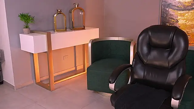 KateSunder online show from April 2026 08:19:01 AM