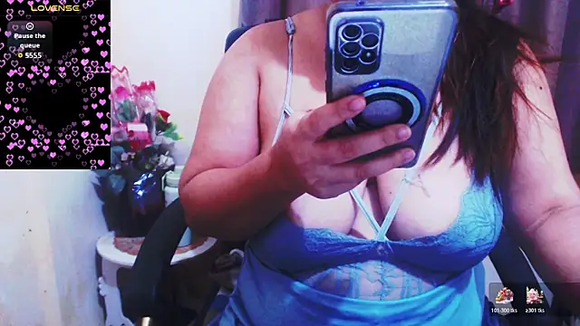 Snapshot of Alliayah_Hollyx chatting on November 2025 10:42:02 PM Alliayah Hollyx online show from November 2025 10:42:02 PM