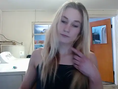 Snapshot of missymilf chatting on January 2025 08:59:02 PM missymilf online show from January 2025 08:59:02 PM