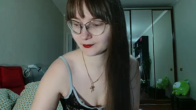 KiraGoldens online show from April 2026 06:14:01 AM