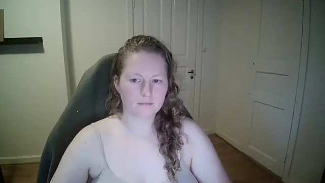 Snapshot of Girlnina-1995 chatting on January 2025 12:28:02 PM Girlnina-1995 online show from January 2025 12:28:02 PM