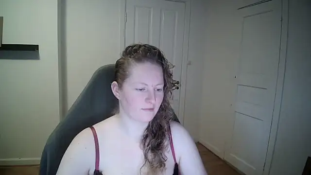 Snapshot of Girlnina-1995 chatting on January 2025 10:29:02 AM Girlnina-1995 online show from January 2025 10:29:02 AM