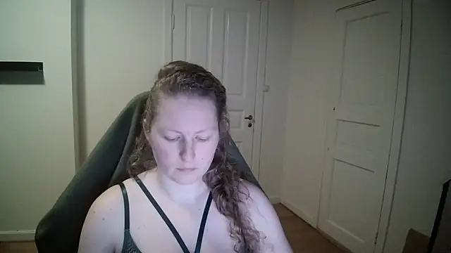 Snapshot of Girlnina-1995 chatting on February 2025 03:19:01 PM Girlnina-1995 online show from February 2025 03:19:01 PM