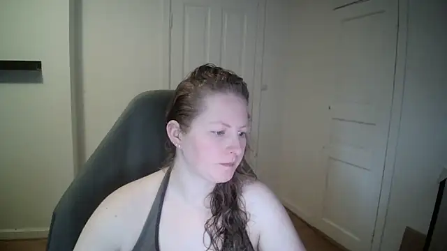 Snapshot of Girlnina-1995 chatting on February 2025 11:21:02 AM Girlnina-1995 online show from February 2025 11:21:02 AM