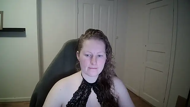 Snapshot of Girlnina-1995 chatting on February 2025 09:42:01 AM Girlnina-1995 online show from February 2025 09:42:01 AM