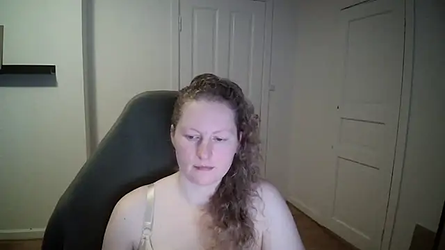 Snapshot of Girlnina-1995 chatting on February 2025 12:09:02 PM Girlnina-1995 online show from February 2025 12:09:02 PM