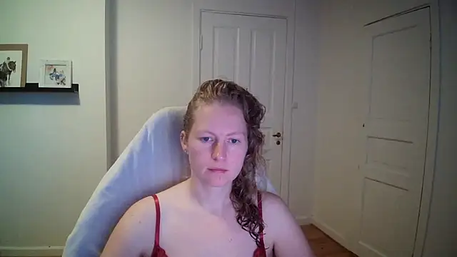 Snapshot of Girlnina-1995 chatting on September 2025 09:12:02 AM Girlnina-1995 online show from September 2025 09:12:02 AM