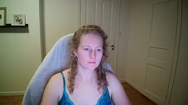 Snapshot of Girlnina-1995 chatting on November 2025 09:03:01 PM Girlnina-1995 online show from November 2025 09:03:01 PM