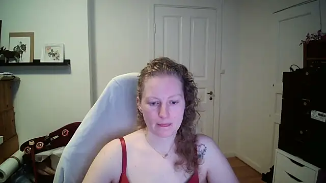 Girlnina-1995 online show from February 2026 10:14:02 AM