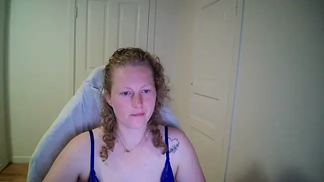 Girlnina-1995 online show from May 2026 06:14:02 PM