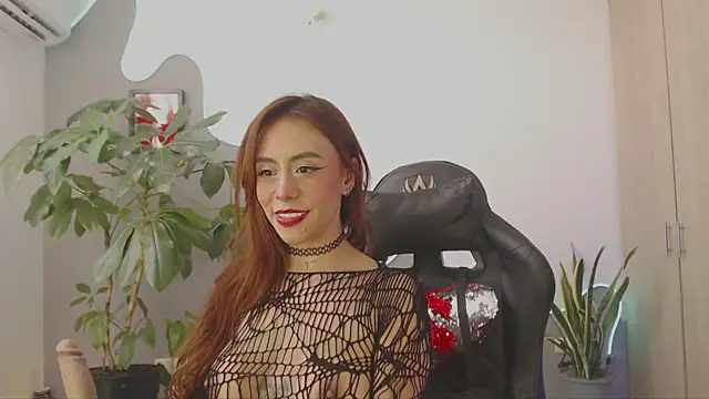 Snapshot of LauPolett chatting on March 2026 10:01:01 PM LauPolett online show from March 2026 10:01:01 PM