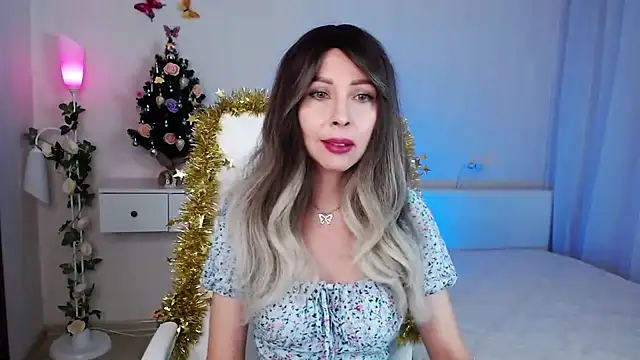 Snapshot of wendifoste chatting on December 2024 08:07:01 PM wendifoste online show from December 2024 08:07:01 PM