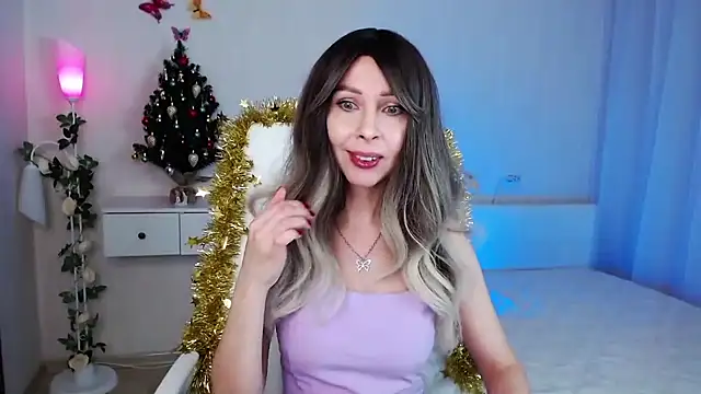 Snapshot of wendifoste chatting on December 2024 09:32:02 PM wendifoste online show from December 2024 09:32:02 PM