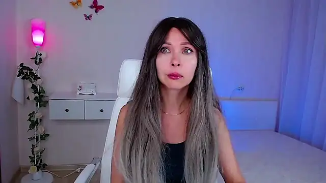 Snapshot of wendifoste chatting on September 2025 06:44:02 PM wendifoste online show from September 2025 06:44:02 PM