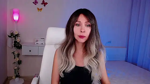 Snapshot of wendifoste chatting on November 2025 06:31:02 PM wendifoste online show from November 2025 06:31:02 PM