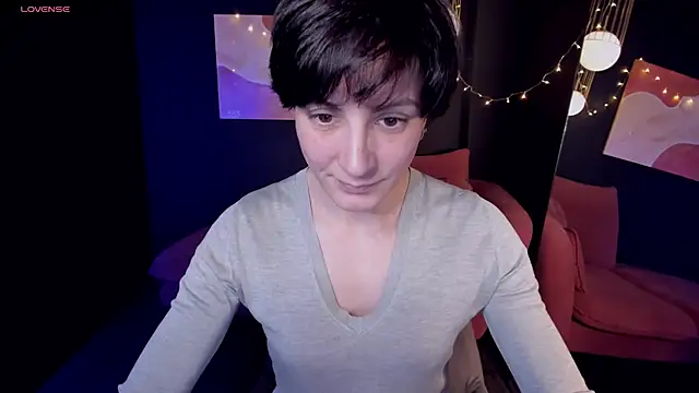 LorenDaze online show from January 2025 01:52:01 PM