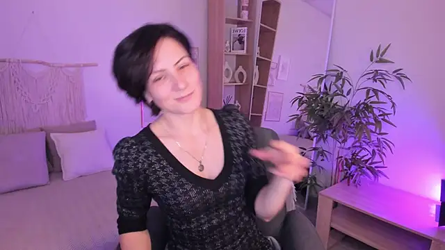 Snapshot of LorenDaze chatting on December 2025 06:42:02 AM LorenDaze online show from December 2025 06:42:02 AM