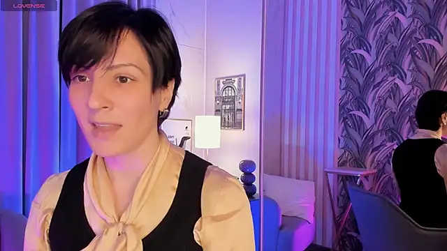 Snapshot of LorenDaze chatting on May 2026 01:49:01 PM LorenDaze online show from May 2026 01:49:01 PM