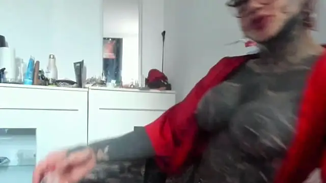 tamarapervert online show from April 2026 05:10:02 PM