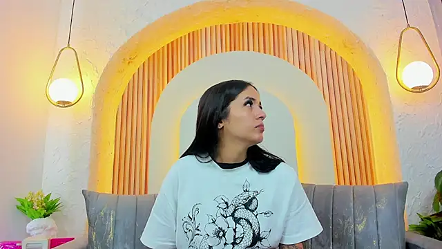 Tamara-evans online show from February 2026 06:34:02 PM