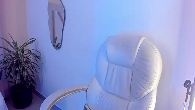 malejabenzz online show from November 2025 07:48:02 PM