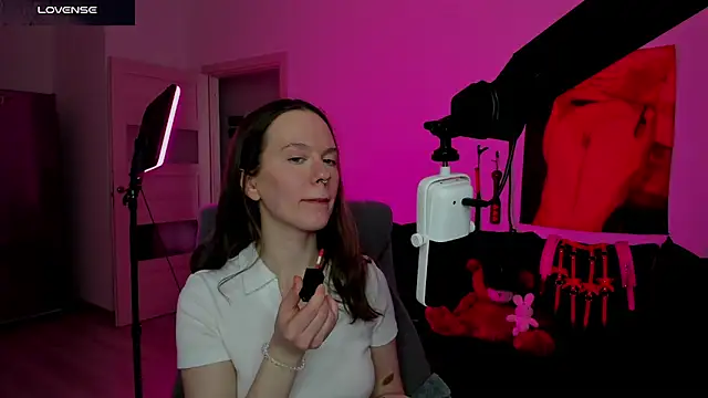 DivineBite online show from March 2026 02:21:02 PM