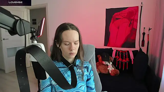 DivineBite online show from April 2026 12:38:01 PM